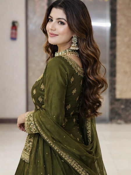 Stylish Embroidered Kurta Set with Dupatta (Green)