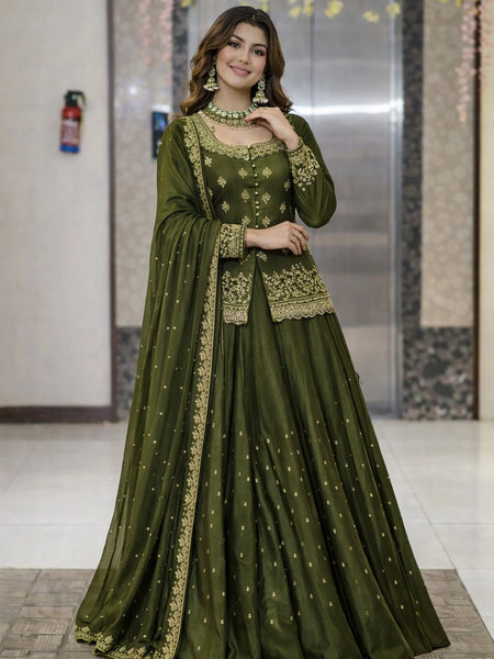 Stylish Embroidered Kurta Set with Dupatta (Green)