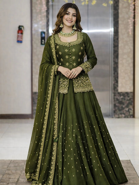 Stylish Embroidered Kurta Set with Dupatta (Green)