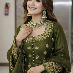 Stylish Embroidered Kurta Set with Dupatta (Green)